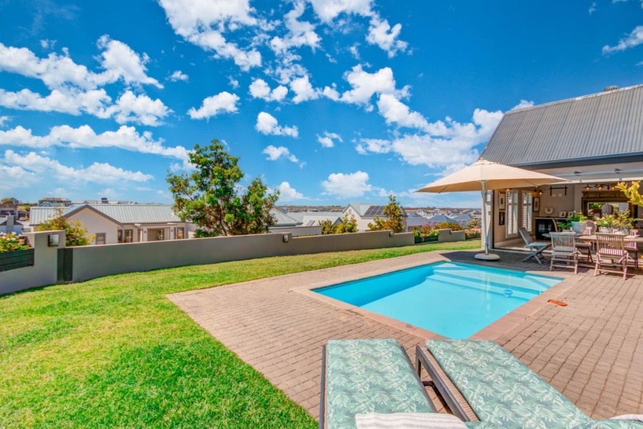 5 Bedroom Property for Sale in Kingswood Golf Estate Western Cape